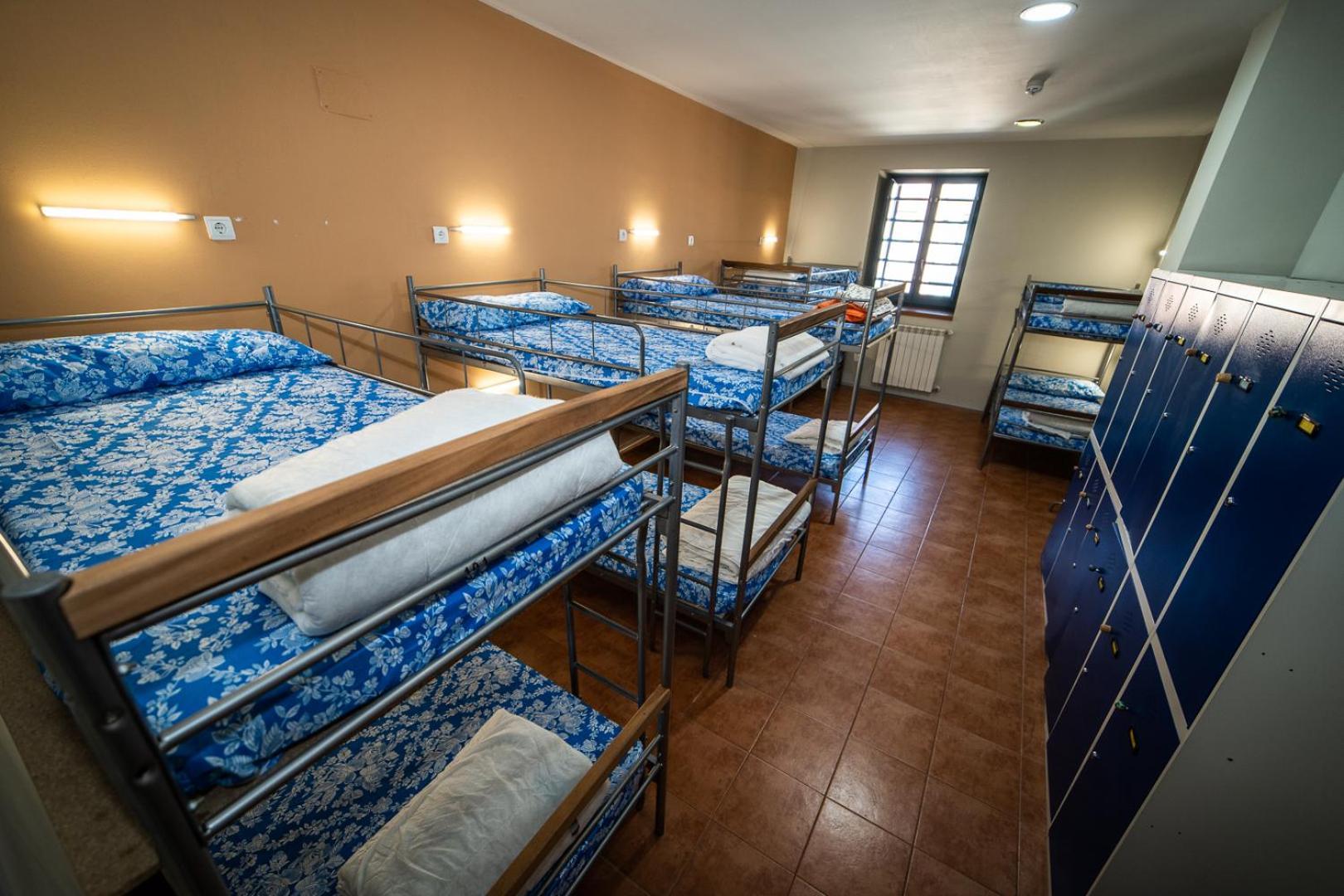 Albergue De Cuéllar الغرفة الصورة