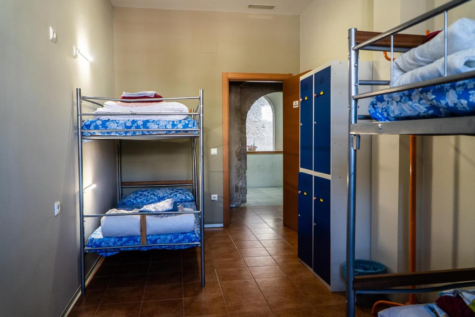 Albergue De Cuéllar الغرفة الصورة